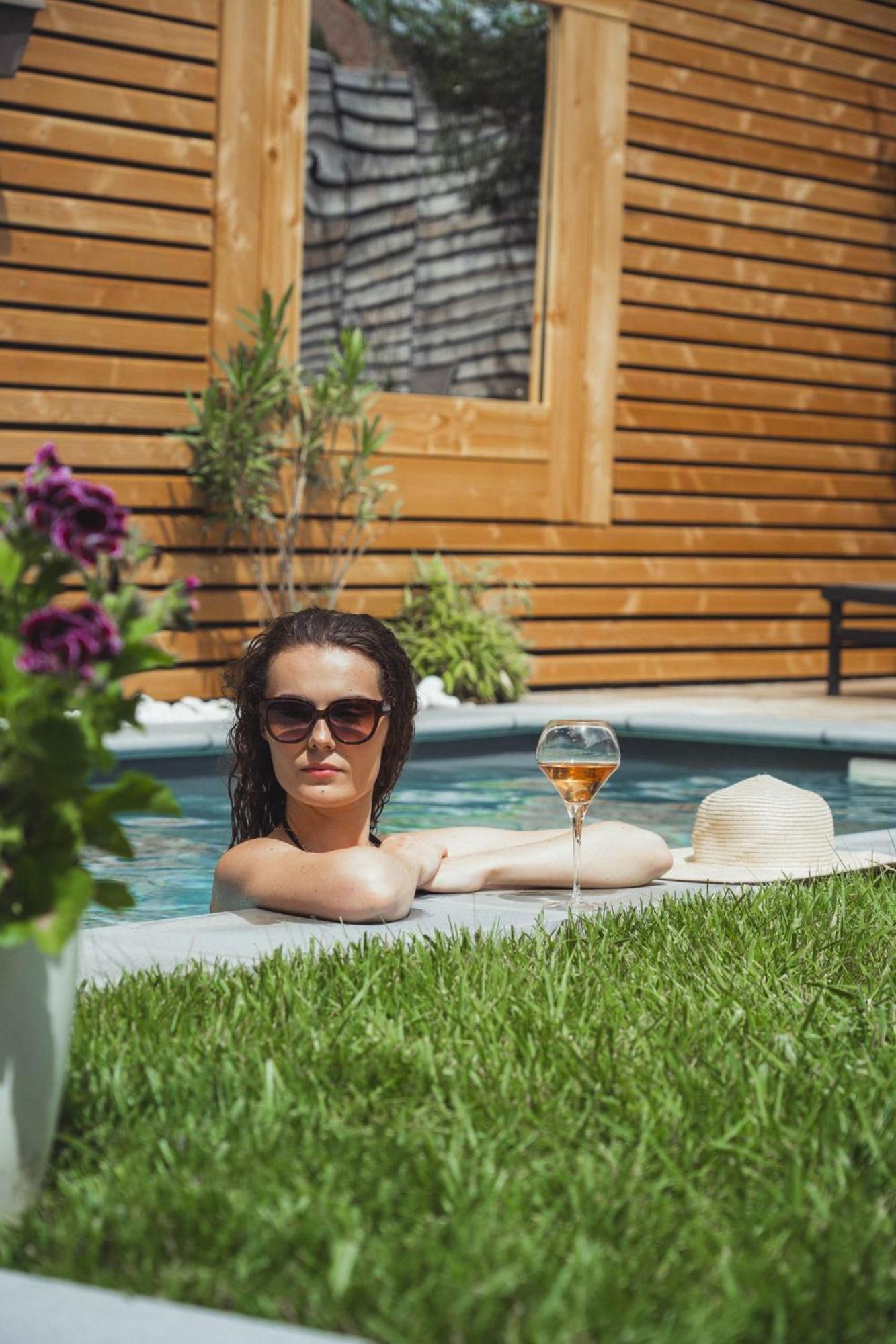 La Domitia - Maison D'Hotes, Massages & Bien-Etre Montbazin Екстер'єр фото